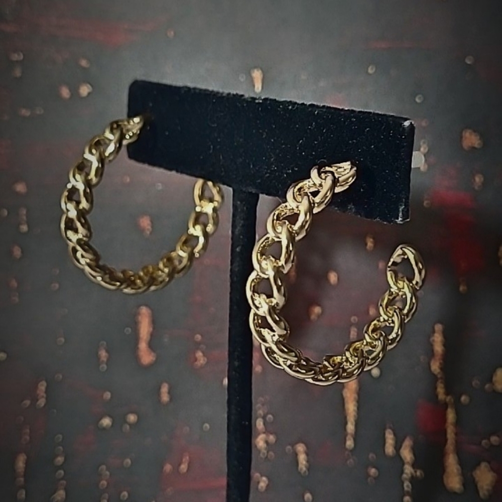 Women's Gold Chainlink Open Hoops
